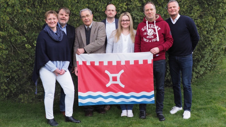 von links nach rechts: Christiane Jäger, Wolfgang Gradert, Dr. Eberhard Tschach, Kai Helbrecht, Melissa Kahlau-Schneider, Jürgen Möller, Dirk Schacht.